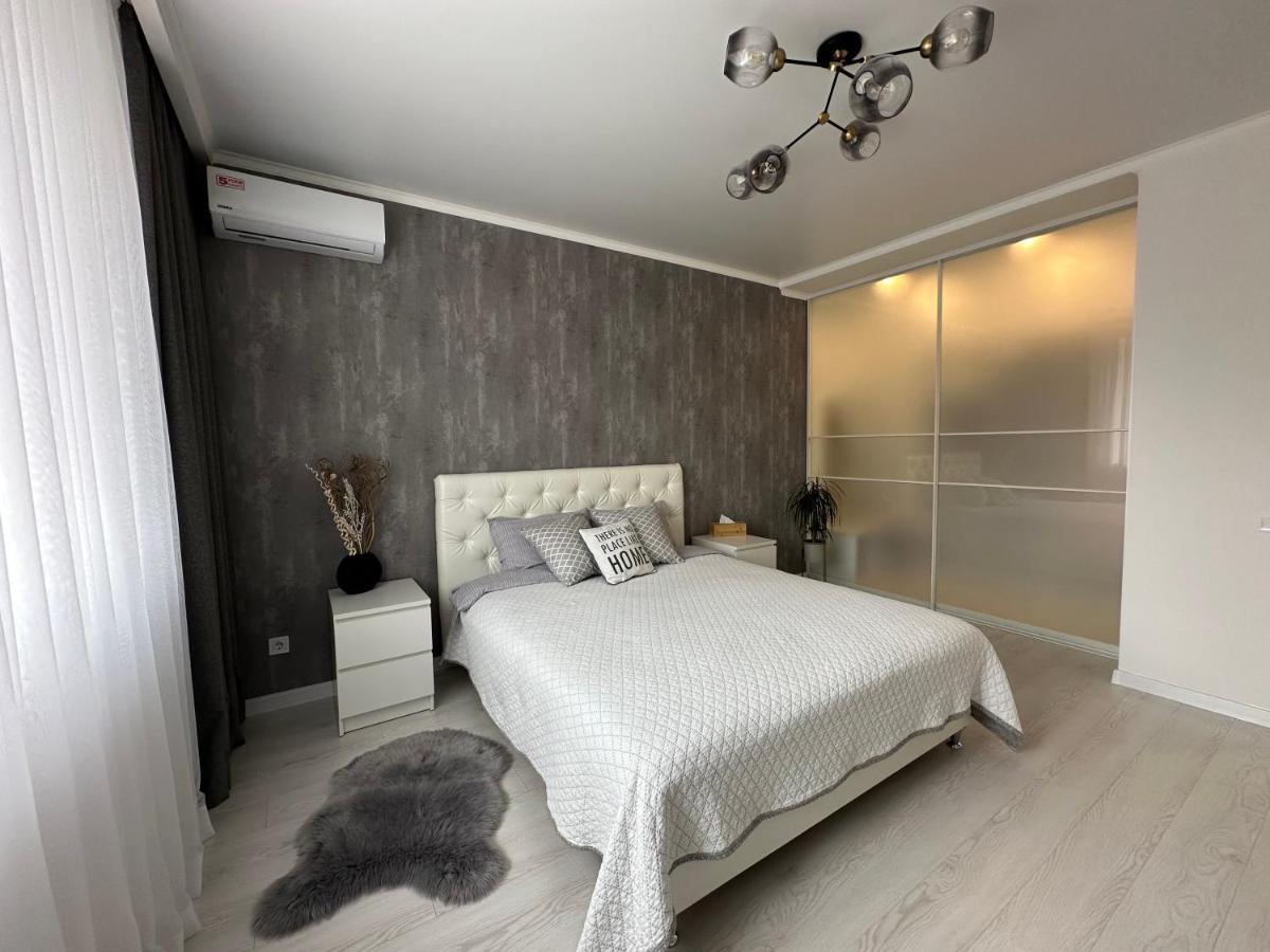 Comfort Apartment ヴィーンヌィツャ エクステリア 写真